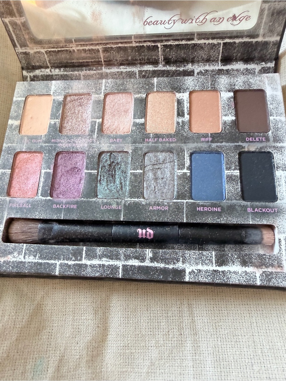 Urban Decay Naked Palette - Multi-Colored Eyeshadow Palette